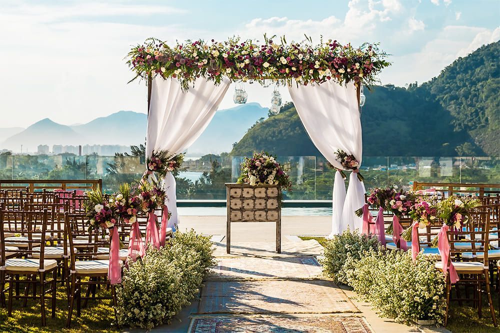 cerimonia rosa romantica casamento ao ar livre no jardim rj rio de janeiro barra da tijuca